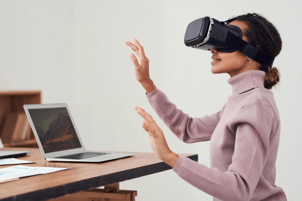 Integration of virtual reality in AI interior design